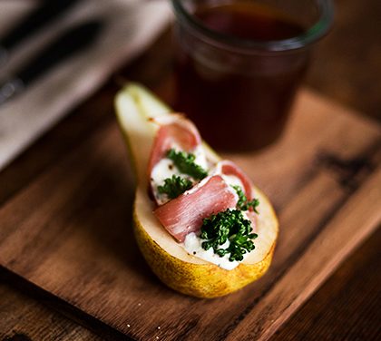 Hruška se šunkou a křenovou šlehačkou – Ideální k pohoštění!