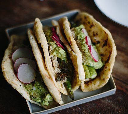 Pita chléb s chřestem a  avokádem – Snadné, a tak chutné!