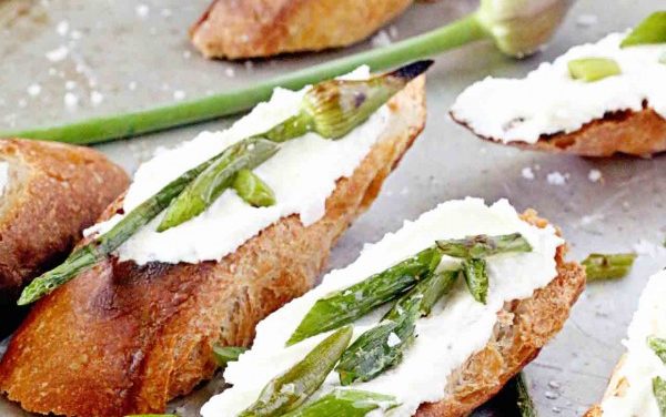 Topinky s česnekovou ricottou – Zaválíte s nimi před každou návštěvou!