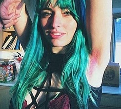 Co všechno si ženy barví? Vlasy i chlupy!