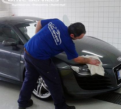 Ruční mytí aut  – Nechte o svého čtyřkolého miláčka pečovat!