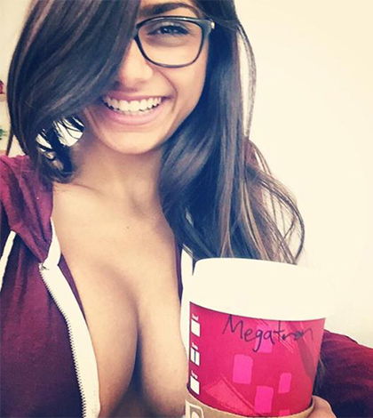 Mia Khalifa – Arabka, studentka a pornoherečka