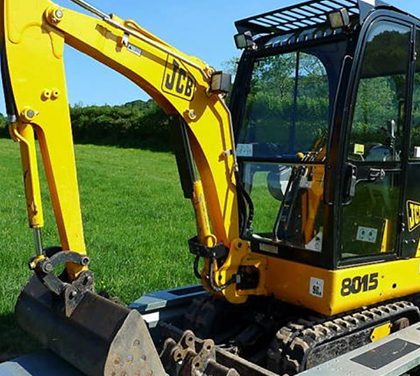 Chcete prodloužit životnost vašich stavebních strojů? Přimíchejte jim aditiva do paliv!