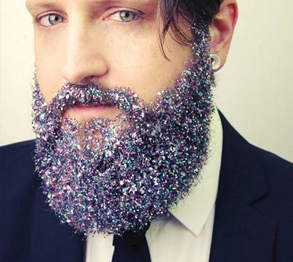 Třpytkové šílenství aneb nový trend v pánském stylu vousů