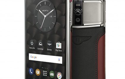 Chytrý telefon od Vertu pocítil dotyk Bentley