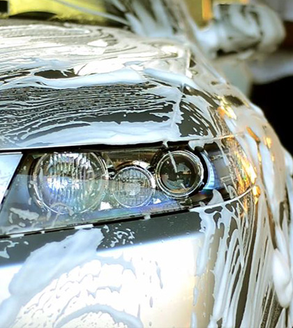 8 chyb, které pravděpodobně děláte při ručním mytí vašeho auta!