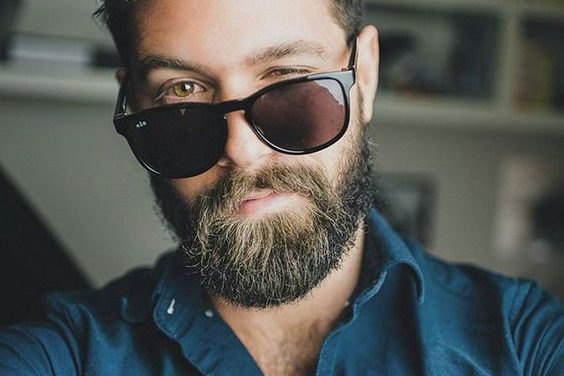 Pánské sluneční brýle – Jak vybrat ty správné podle tvaru obličeje?