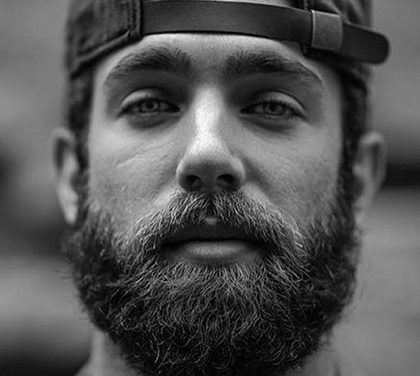 Trápí vás problematická leť? Víme, co aknózní mužské pleti prospívá