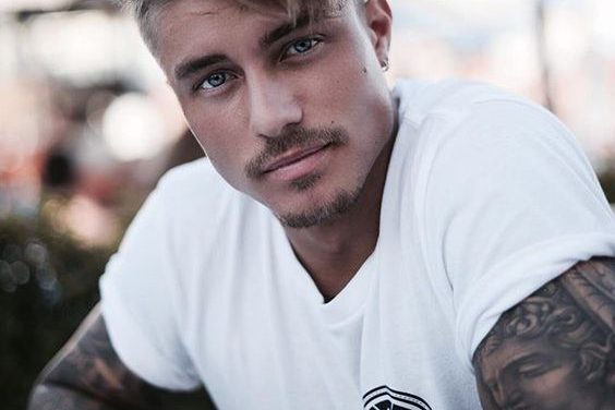 Pánské parfémy – Čím se (nejen) na podzim vonět a jak často? Žhavé novinky ze světa pánských vůní