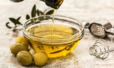Při tvorbě zdravého jídelníčku nezapomínejte na olivové oleje