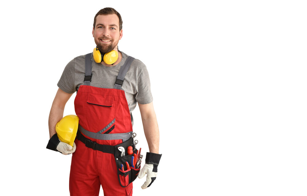 Práce na stavbě: Jaké pracovní oděvy a ochranné pomůcky volit?