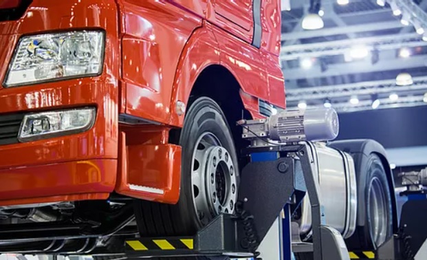 Opravy nákladních vozidel, přívěsů i návěsů zajistí kvalitní servis v Praze
