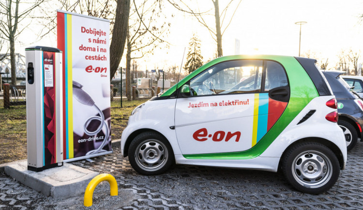 Kolik stojí nabíjení elektromobilu? Skutečně jsou elektromobily tak výhodné?