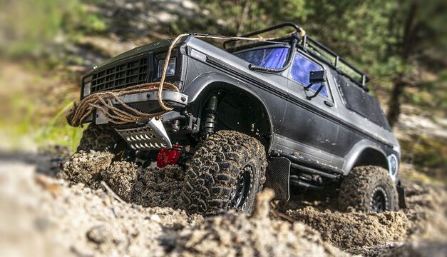 RC modely a autíčka na dálkové ovládání jako zábava pro malé i velké