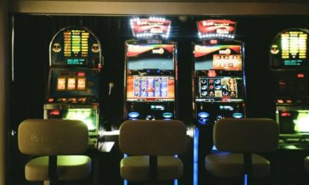 Výherní automaty: Zábava, adrenalin a šance na jackpot