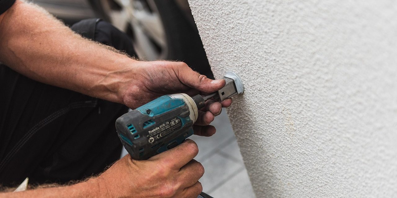 Rychle a bez námahy: Elektrické nářadí, které vám usnadní práci