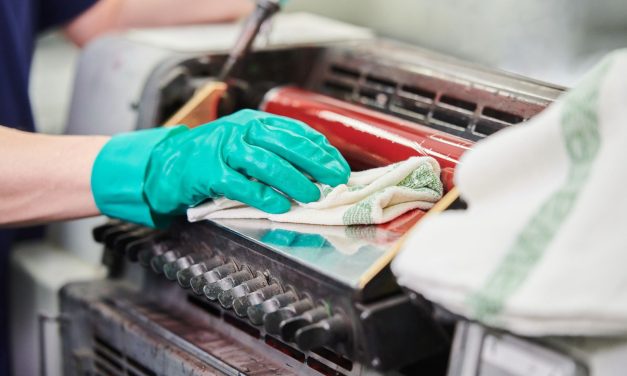 Společnost Mewa nastavuje standardy pro větší udržitelnost díky svému systému opakovaně použitelných čisticích utěrek